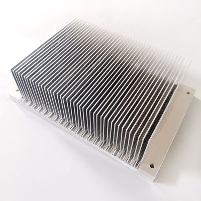 IGBT एंटीरस्ट लार्ज एल्युमिनियम हीट सिंक इलेक्ट्रॉनिक कंपोनेंट्स पिच 4mm